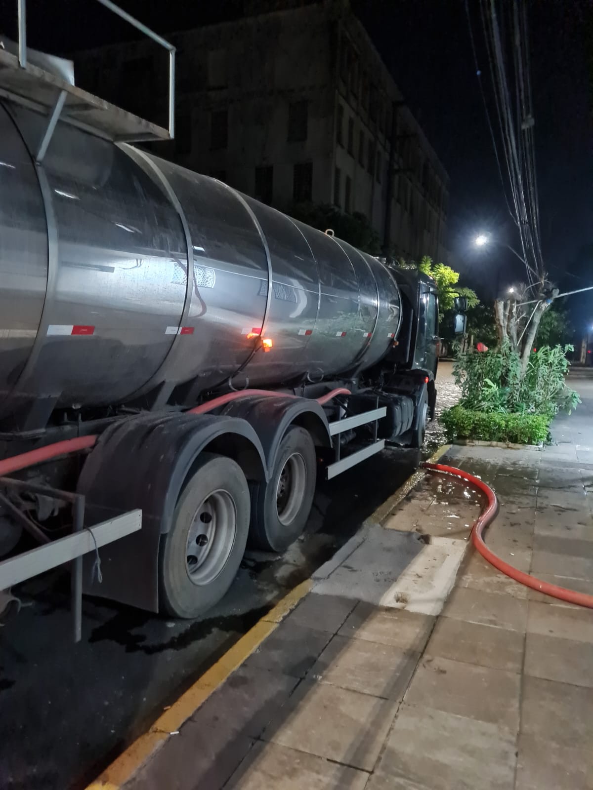 Encanador e dedetização e limpa fosse (27)